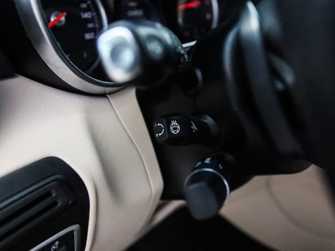 Used 2017 Mercedes-Benz GLC 300 4MATIC image 43