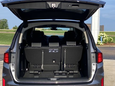 New 2026 Honda Odyssey Touring image 28