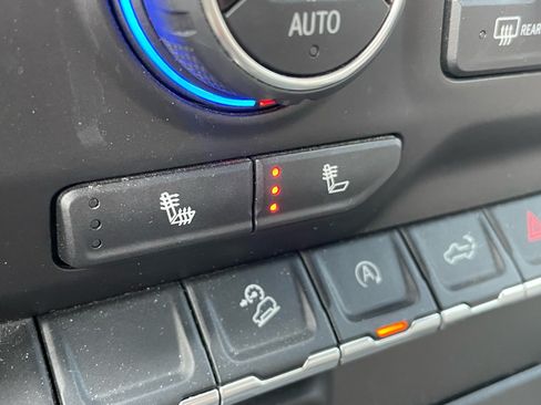 Used 2019 Chevrolet Silverado 1500 RST w/ All-Star Edition AWD/4WD image 9