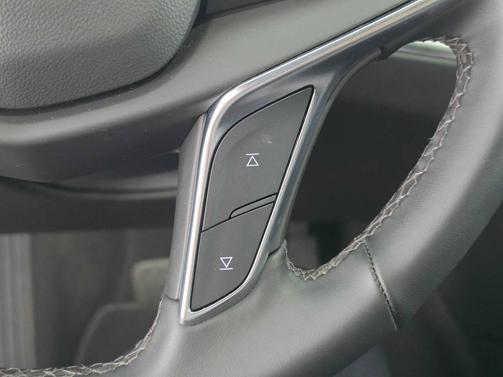 Used 2026 Cadillac XT5 Luxury w/ LPO, Floor Liner Package AWD/4WD image 32