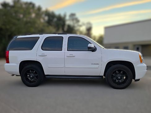 Used 2013 GMC Yukon SLE w/ Convenience Package image 4