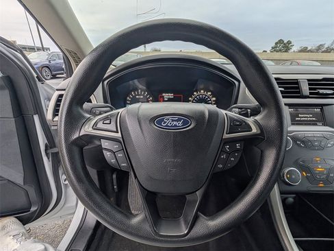 Used 2019 Ford Fusion S image 10