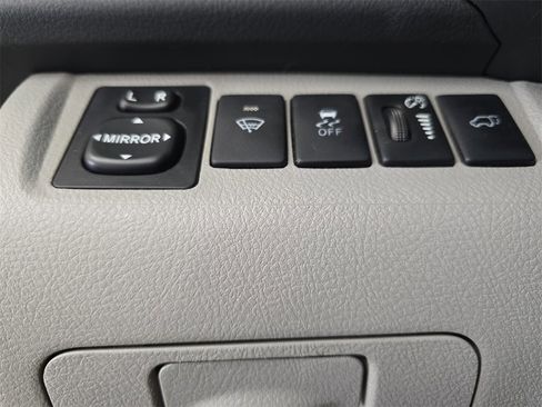 Used 2013 Toyota Highlander SE image 29