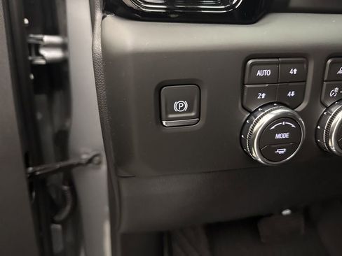 New 2026 GMC Sierra 2500 AT4 AWD/4WD image 28