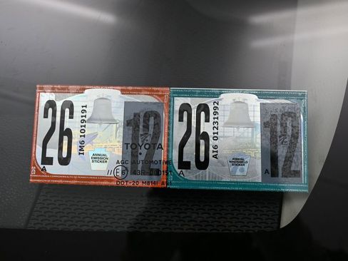 Used 2024 Toyota Corolla LE w/ LE Convenience Package image 9