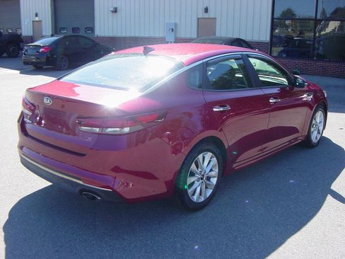 Used 2018 Kia Optima S FWD image 4