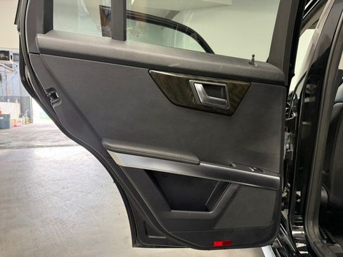 Used 2015 Mercedes-Benz GLK 350 4MATIC image 31