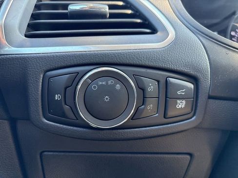 Used 2024 Ford Edge Titanium image 25