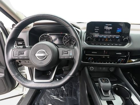 Used 2023 Nissan Rogue SL w/ SL Premium Package AWD/4WD image 16