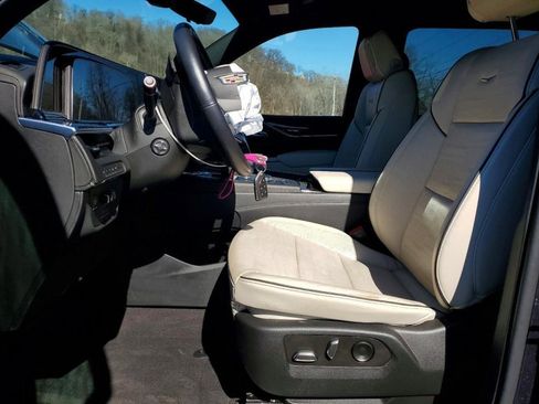 Used 2022 Cadillac Escalade ESV Sport w/ LPO, ONYX Package image 6