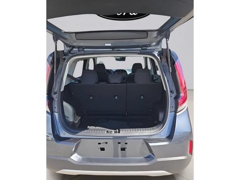 Used 2025 Kia Soul LX w/ LX Technology Package FWD image 13