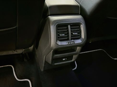 Used 2023 Volkswagen Taos SE w/ Panoramic Sunroof Package AWD/4WD image 29