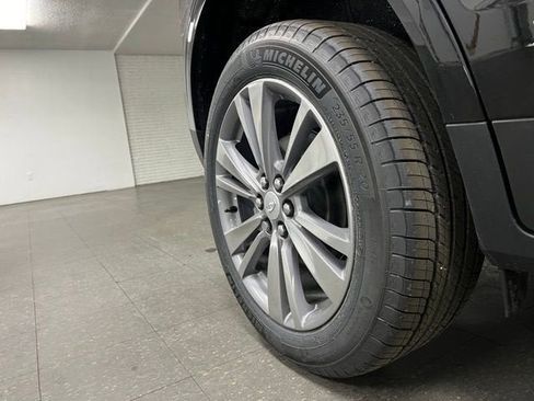 New 2026 Cadillac XT5 Premium Luxury w/ LPO, Floor Liner Package image 12