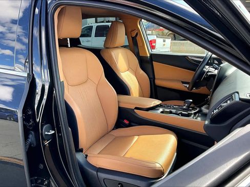 Used 2025 Lexus NX 350h AWD w/ Cold Area Package image 9