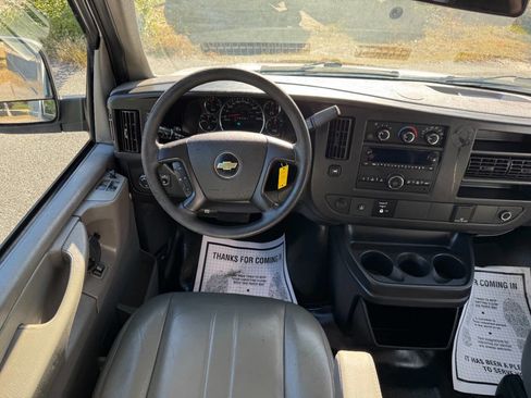 Used 2015 Chevrolet Express 2500 Extended image 40