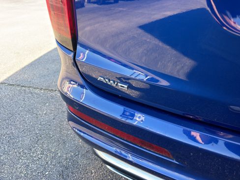 Used 2023 Cadillac XT6 Luxury AWD/4WD image 6