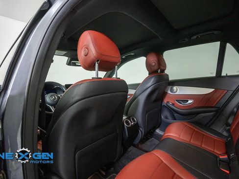 Used 2021 Mercedes-Benz GLC 300 4MATIC image 30