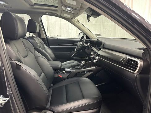 Used 2025 Kia Telluride S image 61