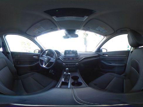 Used 2025 Nissan Altima 2.5 SV image 43