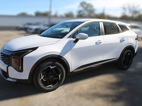 New 2026 Kia Sportage EX FWD image 15