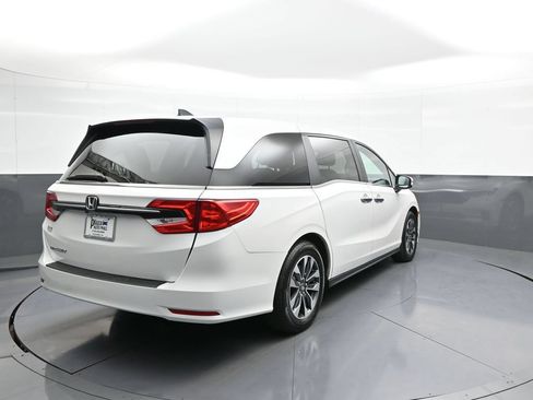 Certified 2024 Honda Odyssey EX-L image 6
