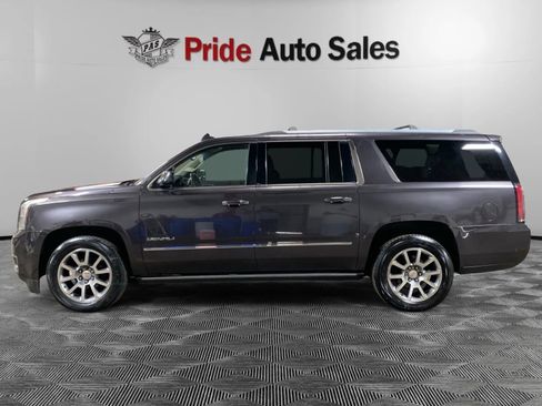 Used 2015 GMC Yukon XL Denali w/ Premium Package AWD/4WD image 4