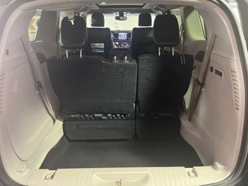 Used 2020 Chrysler Pacifica Limited FWD image 58
