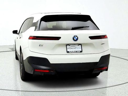Used 2025 BMW iX xDrive50 AWD/4WD image 6