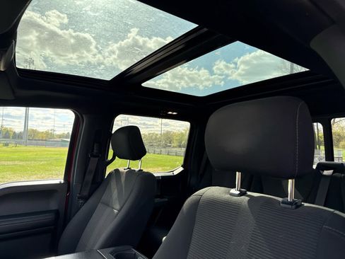 Used 2017 Ford F150 XLT w/ Equipment Group 302A Luxury AWD/4WD image 9