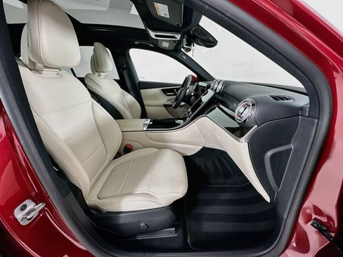 Used 2026 Mercedes-Benz GLC 300 image 31