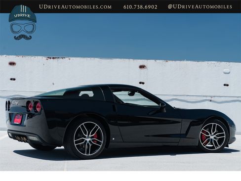 Used 2006 Chevrolet Corvette Coupe w/ Preferred Equipment Group RWD image 2
