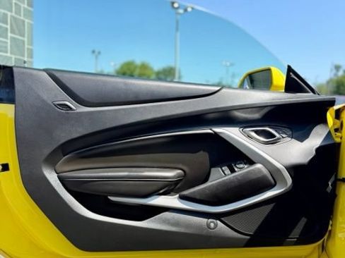 Certified 2018 Chevrolet Camaro SS RWD image 10