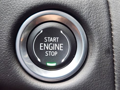 Used 2024 Chevrolet Tahoe RST w/ Luxury Package image 19