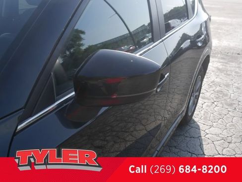 Used 2025 MAZDA CX-5 AWD 2.5 S w/ Preferred Package image 11