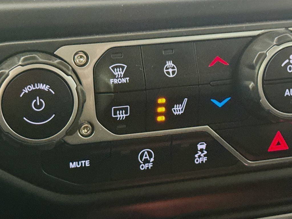 Used 2018 Jeep Wrangler Unlimited Sport S AWD/4WD image 20