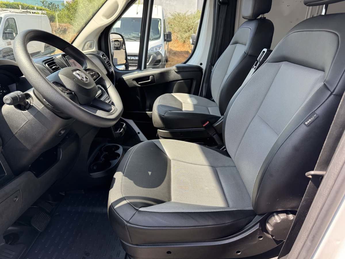 Used 2025 RAM ProMaster 2500 w/ Convenience Group FWD image 21