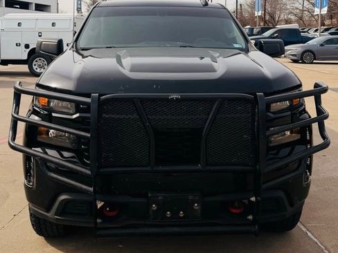 Used 2020 Chevrolet Silverado 1500 Custom Trail Boss w/ Custom Convenience Package image 6