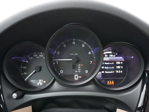 New 2026 Porsche Macan AWD/4WD image 19