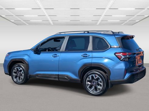 Certified 2025 Subaru Forester w/ Convenience Package #2 image 3