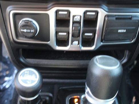 Used 2023 Jeep Wrangler Unlimited w/ Cold Weather Group AWD/4WD image 29