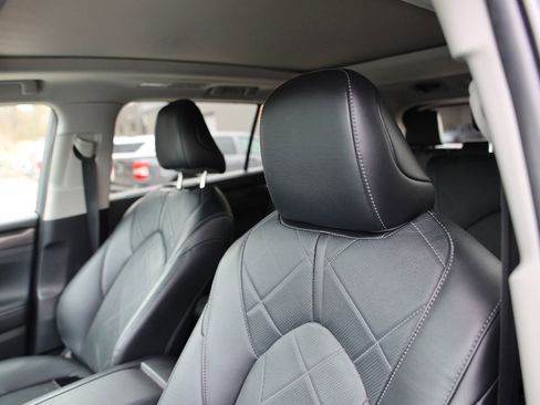 Used 2023 Toyota Highlander Platinum AWD/4WD image 20