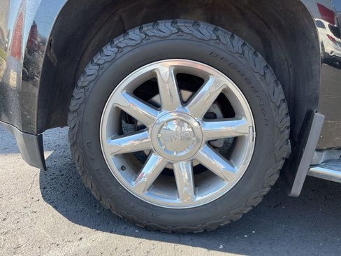 Used 2016 GMC Yukon Denali w/ Open Road Package image 9