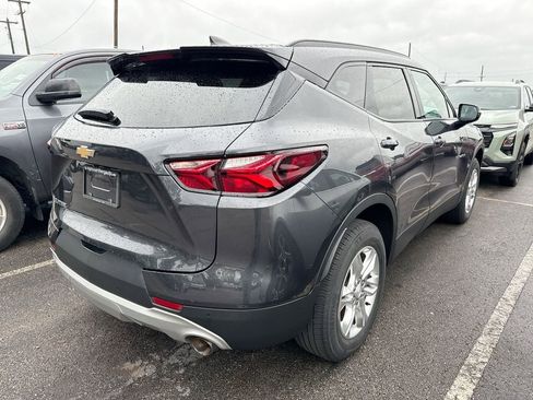 Used 2021 Chevrolet Blazer LT FWD image 3