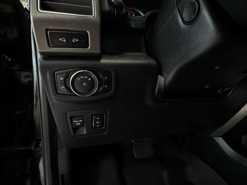 Used 2018 Ford F150 Limited AWD/4WD image 9