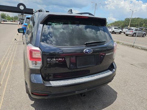 Used 2018 Subaru Forester 2.5i Premium AWD/4WD image 2