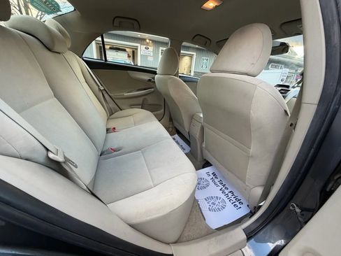 Used 2012 Toyota Corolla LE image 14