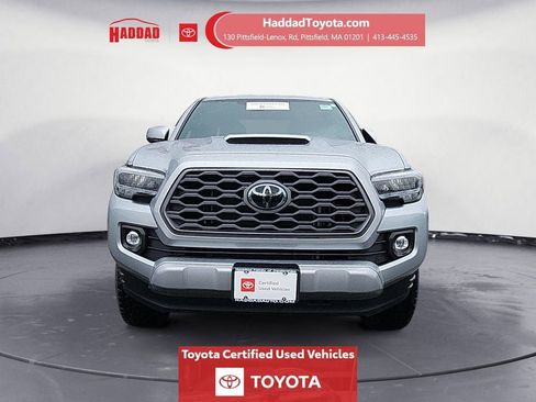 Certified 2023 Toyota Tacoma TRD Sport w/ Technology Package AWD/4WD image 9