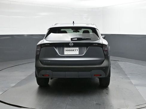 New 2026 Nissan Kicks SV w/ Illumination Package FWD image 8