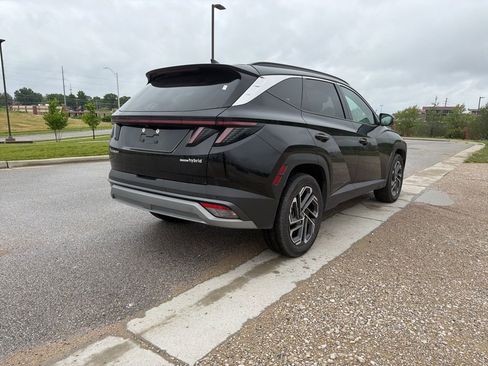 Used 2025 Hyundai Tucson Limited AWD/4WD image 5