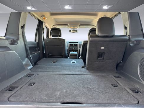 Used 2012 Jeep Liberty Limited Jet RWD image 31